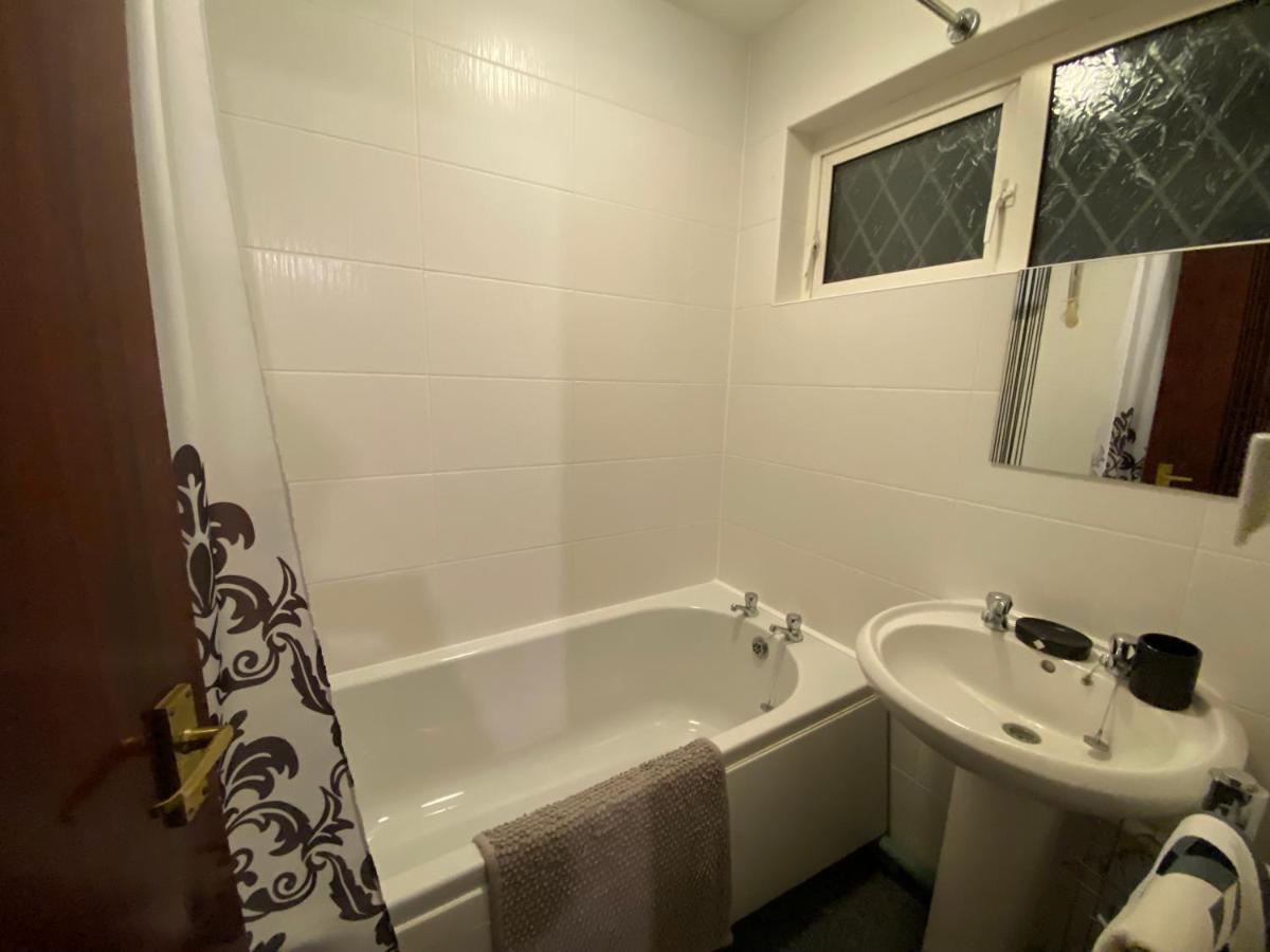 Serene 4Br In Harborne Close To Qe Hospital, Harborne Centre 伯明翰 外观 照片